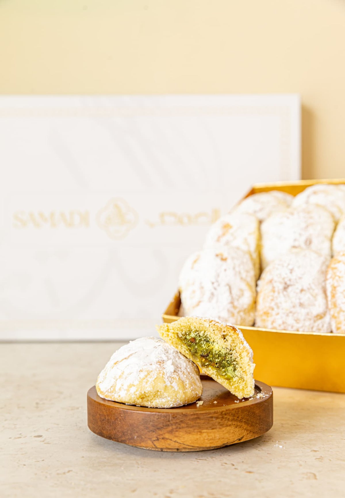 Maamoul with pistachio filling