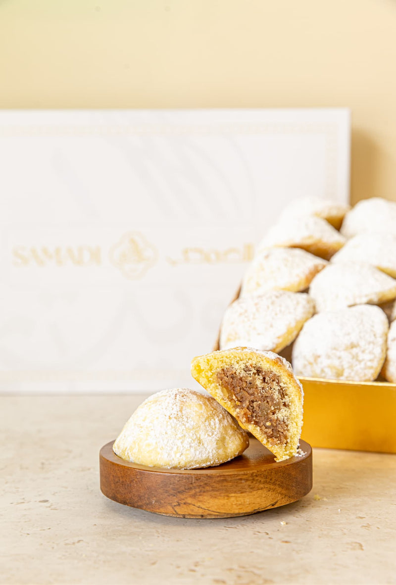 Maamoul with walnut filling