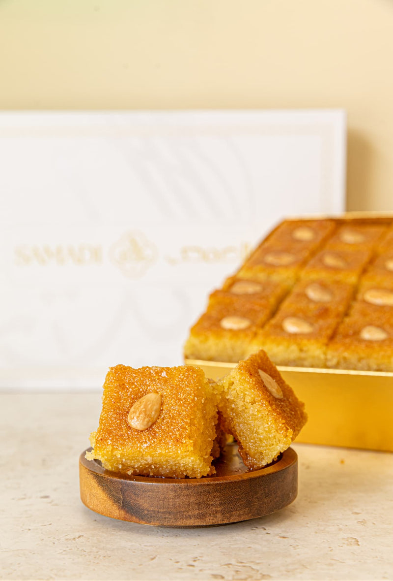 Namoura semolina cake with almonds
